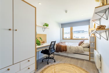 Gold En Suite at New Orient House, Station Court, Imperial Road, Fulham, London, SW62EP - Image 3
